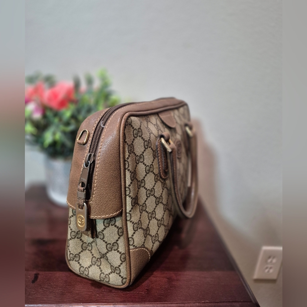 Gucci Vintahr Beige and Brown Monogram Satchel Authentic - Picture 3 of 6